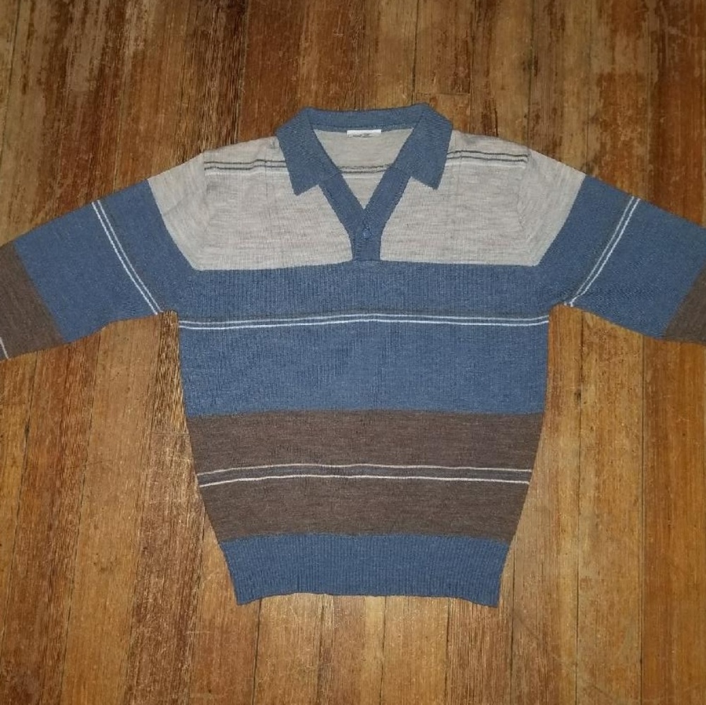 Vintage unisex fitted long sleeve shirt.